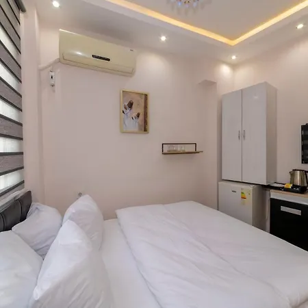 Taksim Apartment *